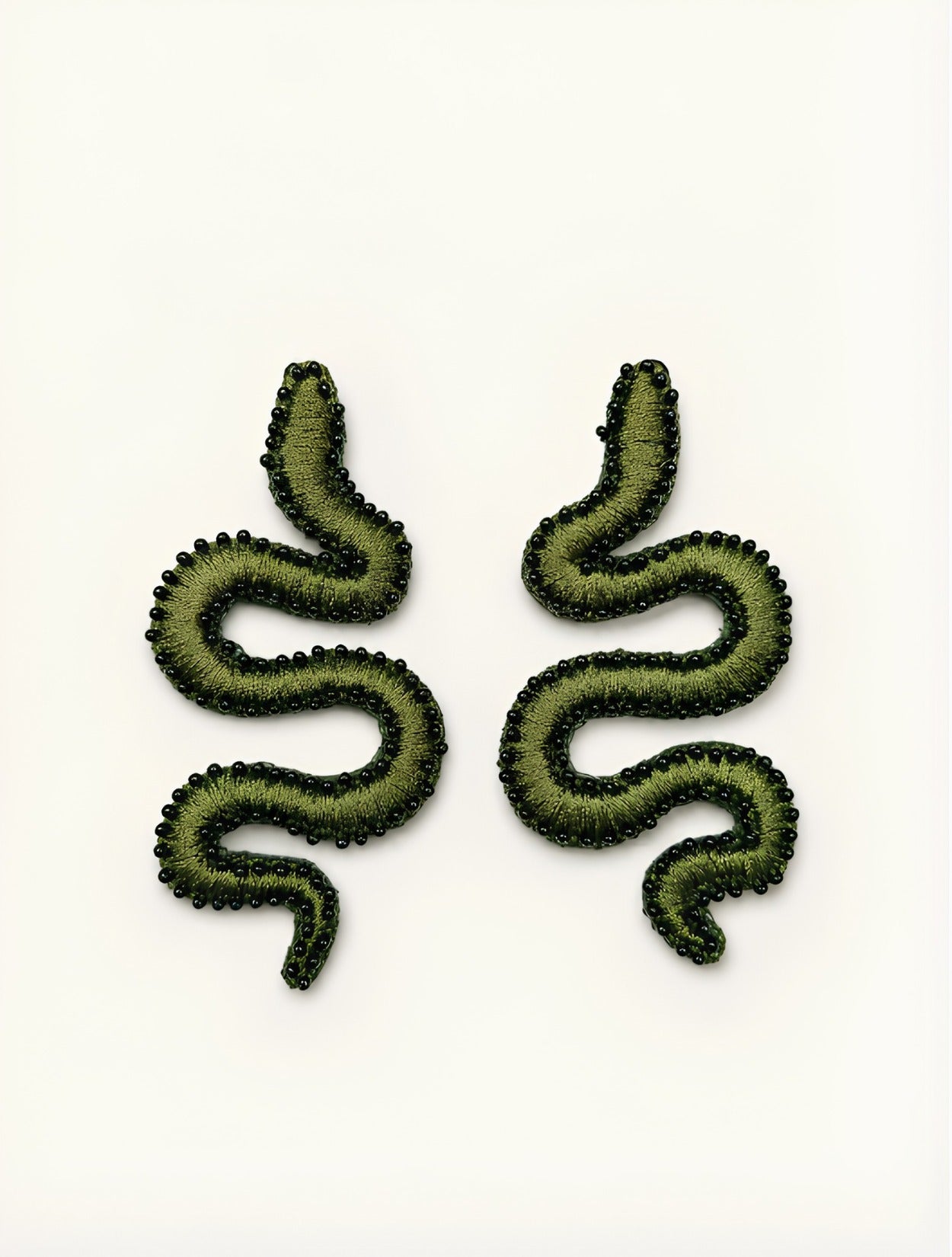 Aretes Serpiente | La Mansión Secreta