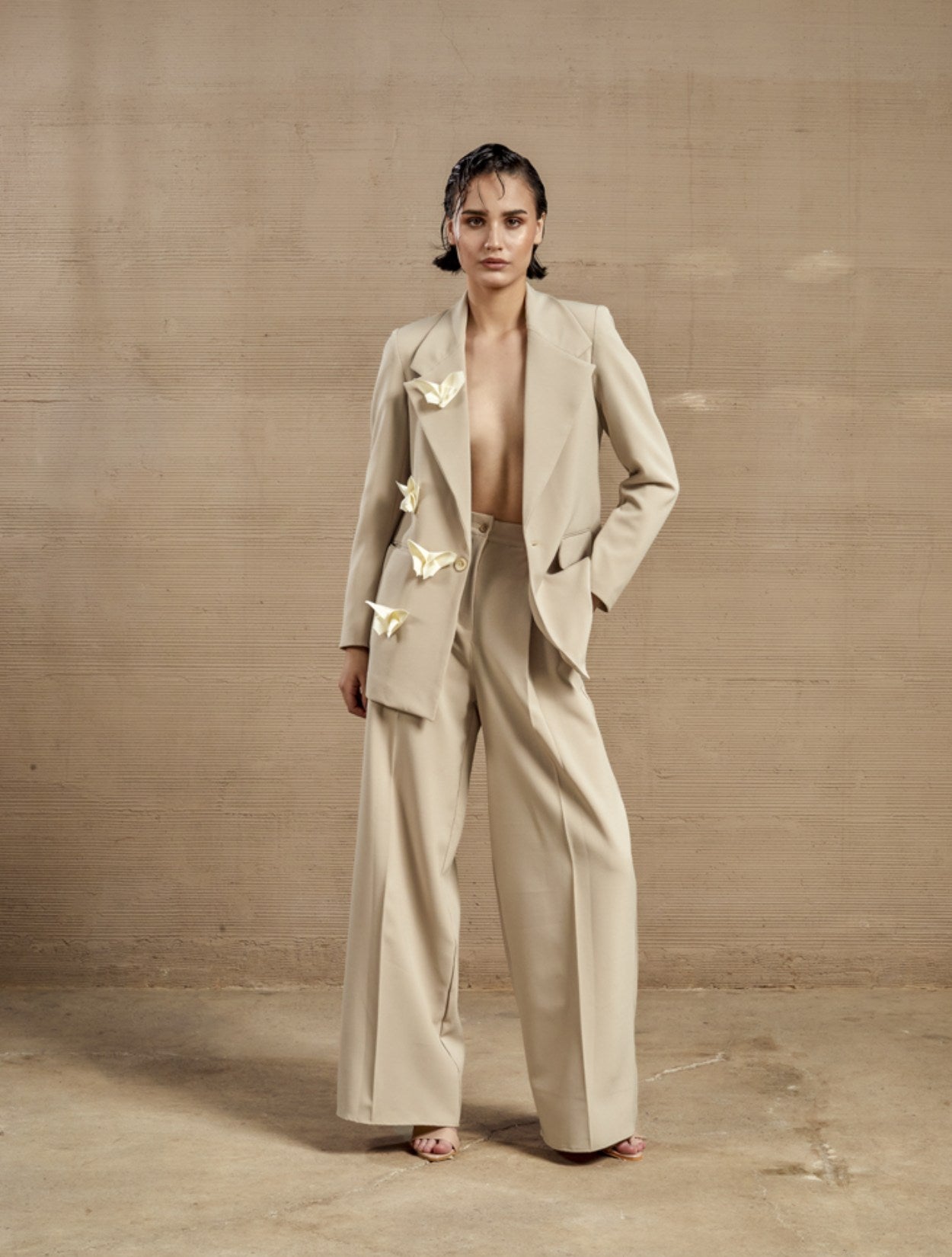 beige