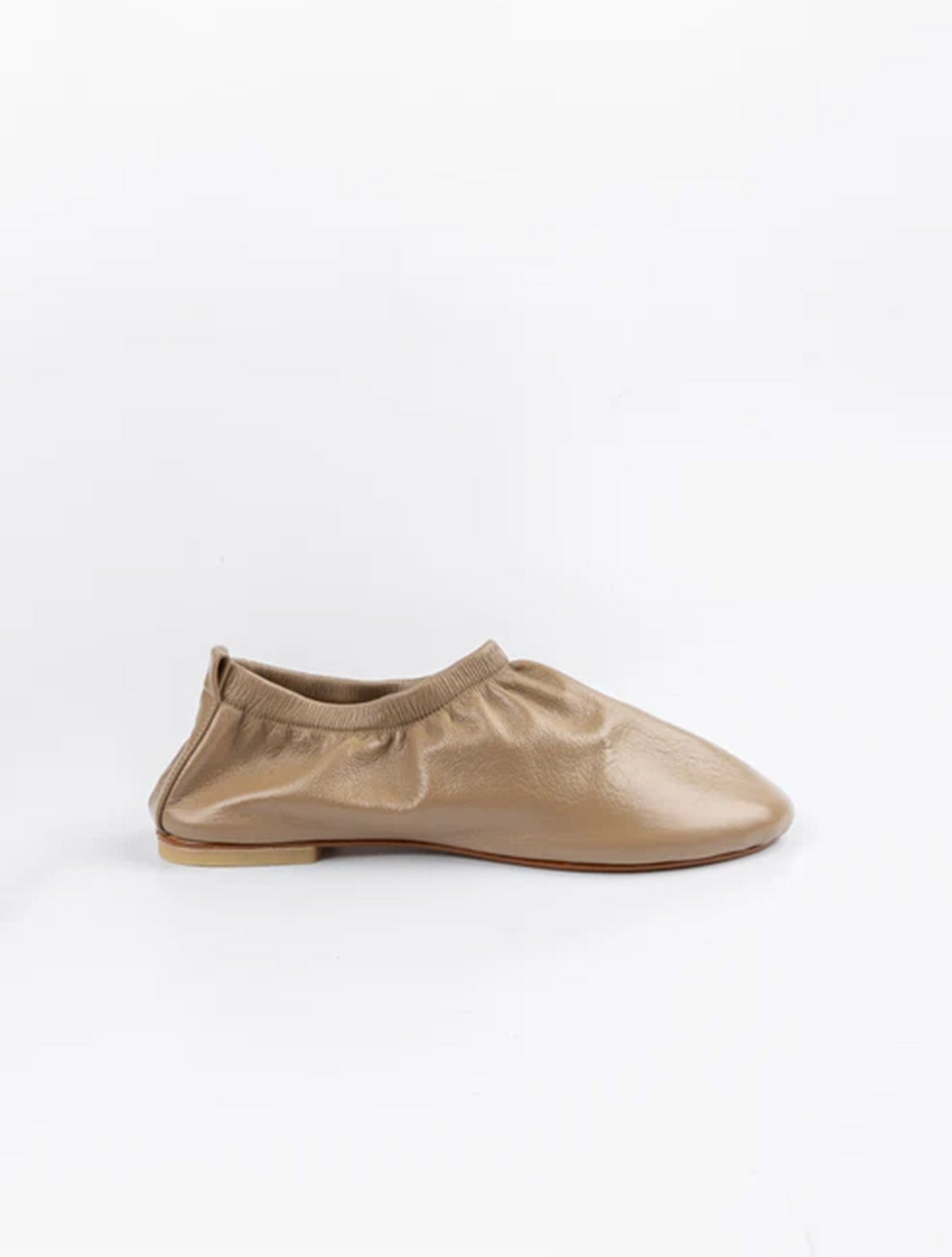 Balerina Flexi de Javier Jiménez en cuero ultra suave con diseño plegable y suela flexible – Calzado colombiano funcional de lujo | Casa Precis, Concept Store