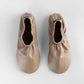 Balerina Flexi de Javier Jiménez en cuero ultra suave con diseño plegable y suela flexible – Calzado colombiano funcional de lujo | Casa Precis, Concept Store