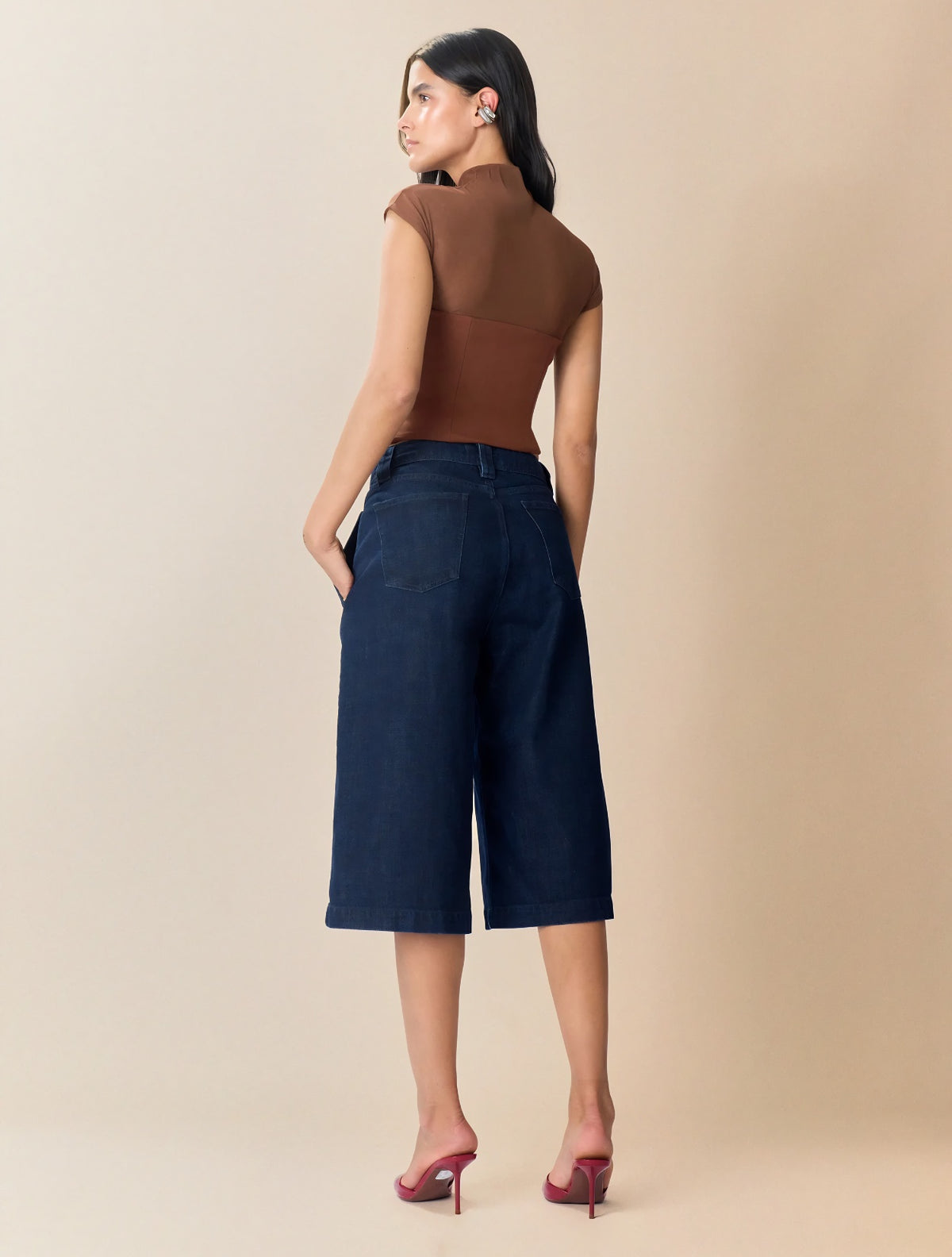 Top Retro Chic Café | Crop Top Cuello Tortuga