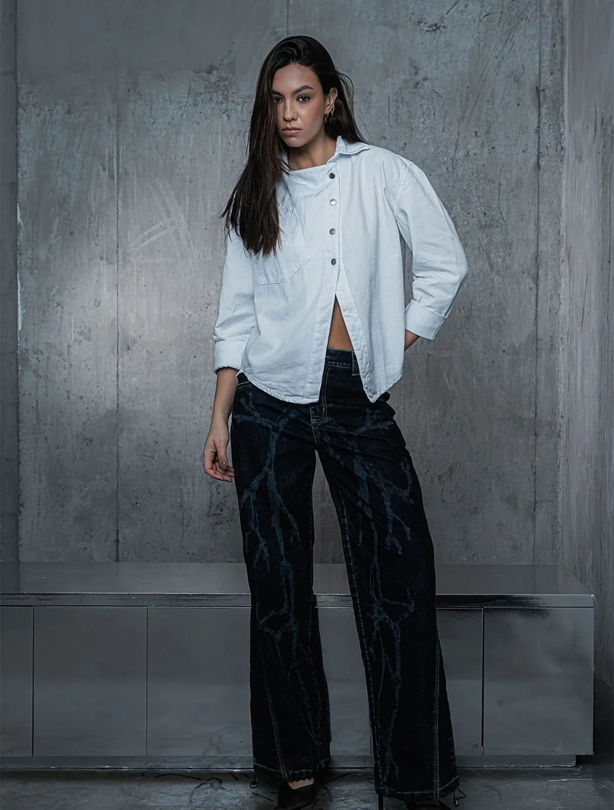 CAMISA ASIMETRICA ESENCIAL