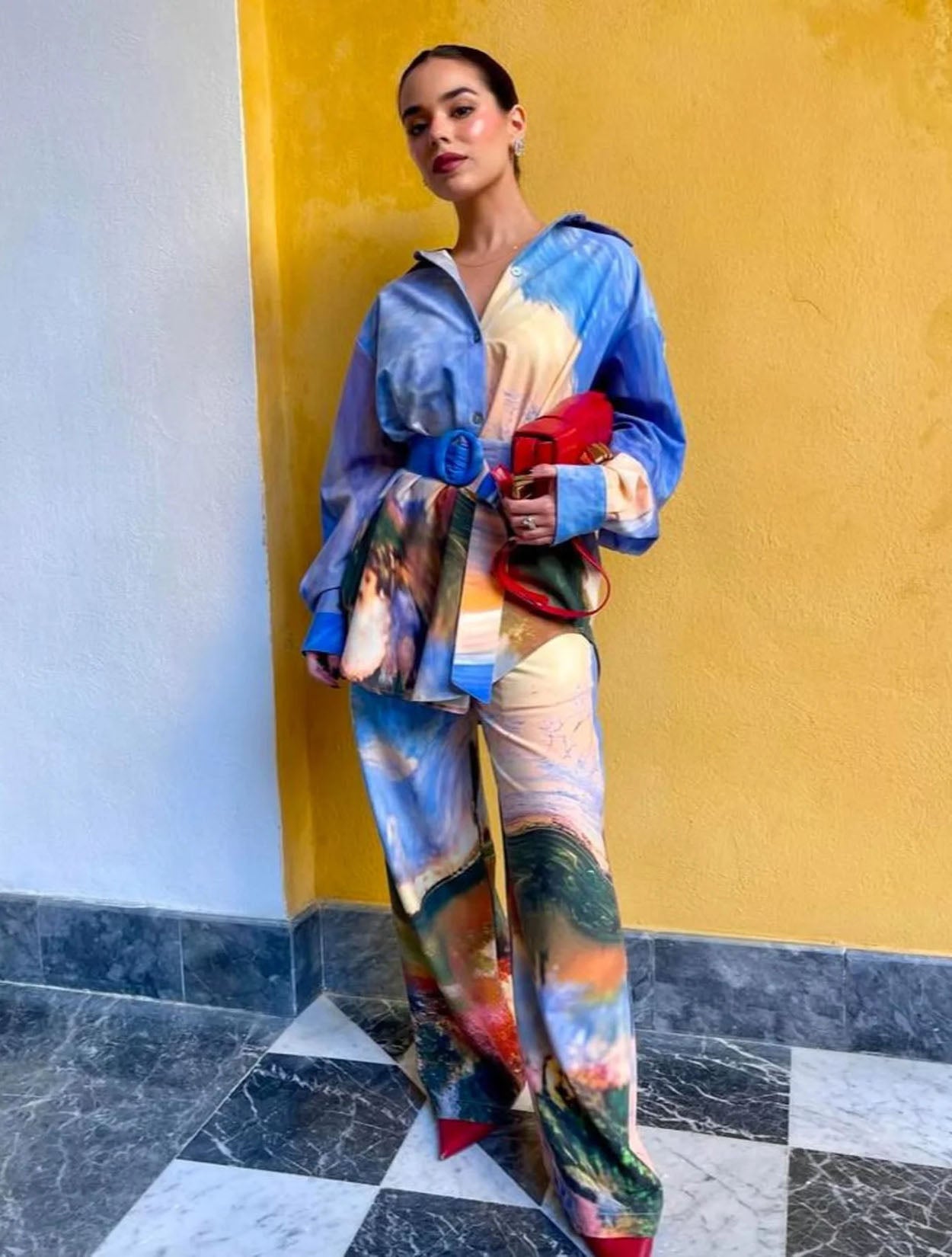 CAMISA Y CINTURÓN "EVERYBODY´S TOWN"