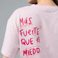 Camiseta en algodón rosado con bordado Más Fuerte para mujer – Juliana Sanchez | Casa Precis, Concept Store. Segundo plano.