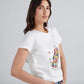 Camiseta en algodón marfil con bordado artesanal Silletero para mujer – Juliana Sanchez | Casa Precis, Concept Store. Segundo plano.