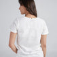 Camiseta en algodón marfil con bordado artesanal Silletero para mujer – Juliana Sanchez | Casa Precis, Concept Store. Tercer plano.