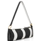 Cartera Génova de VLN tipo baguette en cuero de becerro con diseño de ondas en blanco y negro – Moda colombiana de lujo | Casa Precis, Concept Store. Tercer plano.