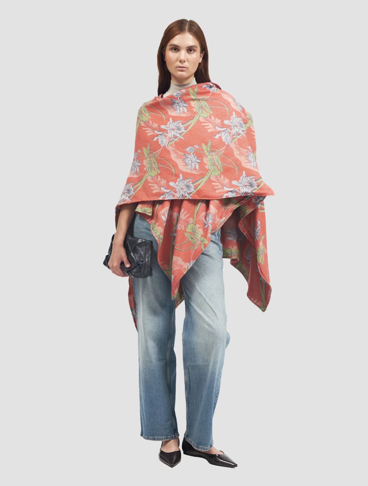 Chal Curuba en Lana y Cashmere Rojo | Manuela Cabrales