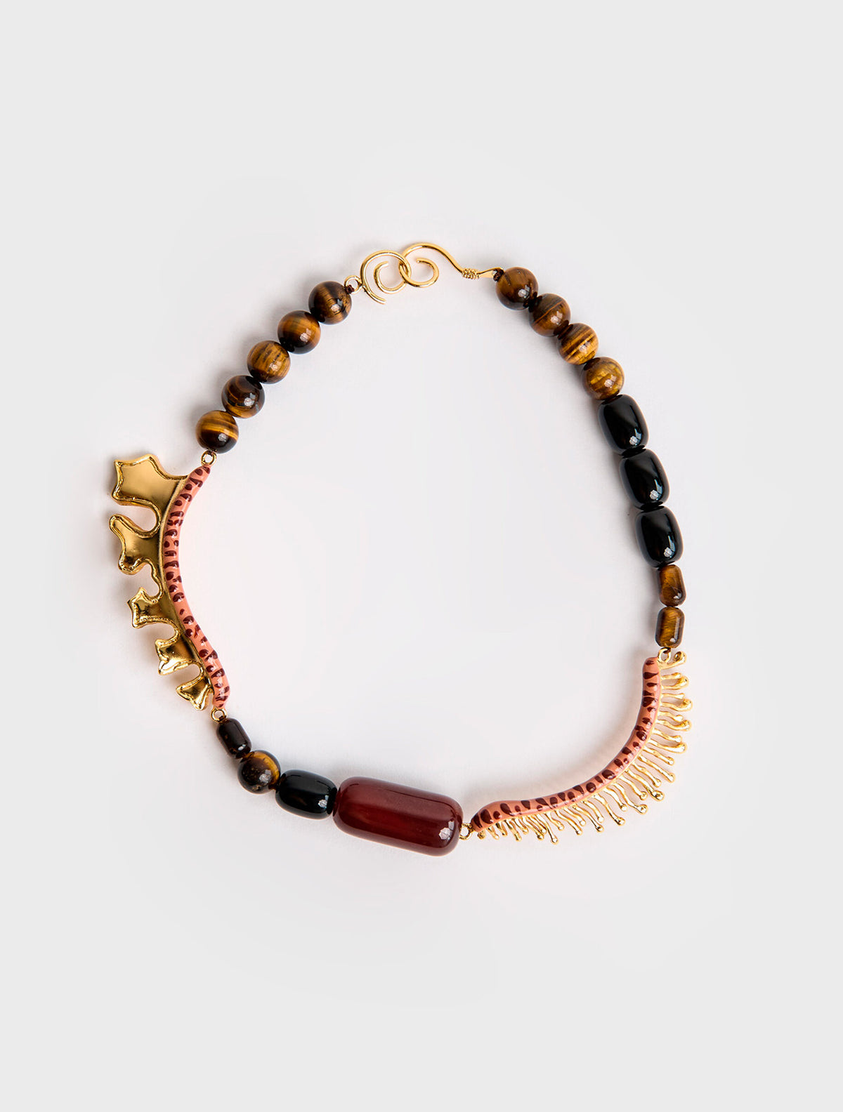 Collar Ojos Cerrados Terracota | Joyería Contemporánea | Sara y Flora