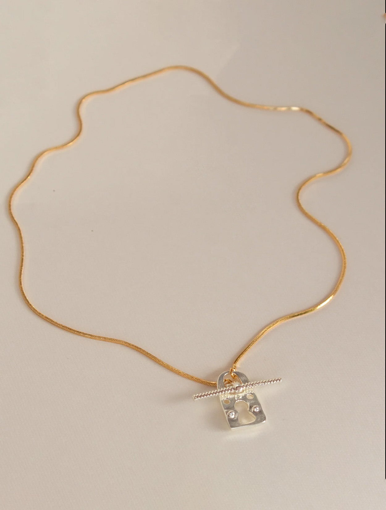 COLLAR CORTO KEY LOOK