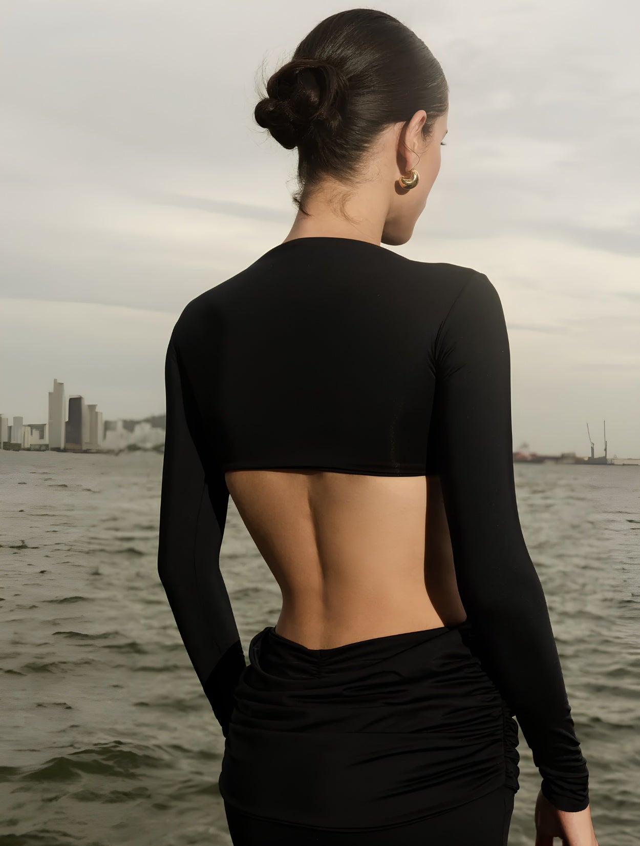 Danielle Dress Black | Elegancia y Diseño Sofisticado