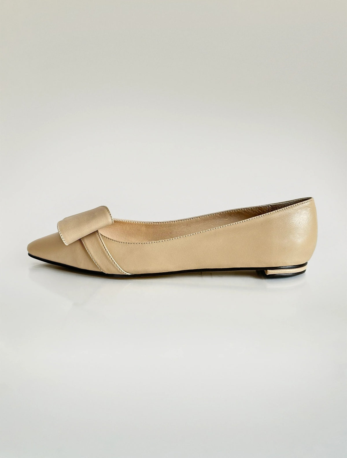 Lucy Flats | Zapatos Planos en Cuero Beige