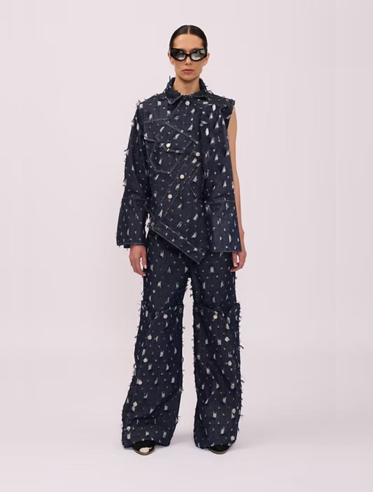 PANTALÓN VAQUERO RETORCIDO