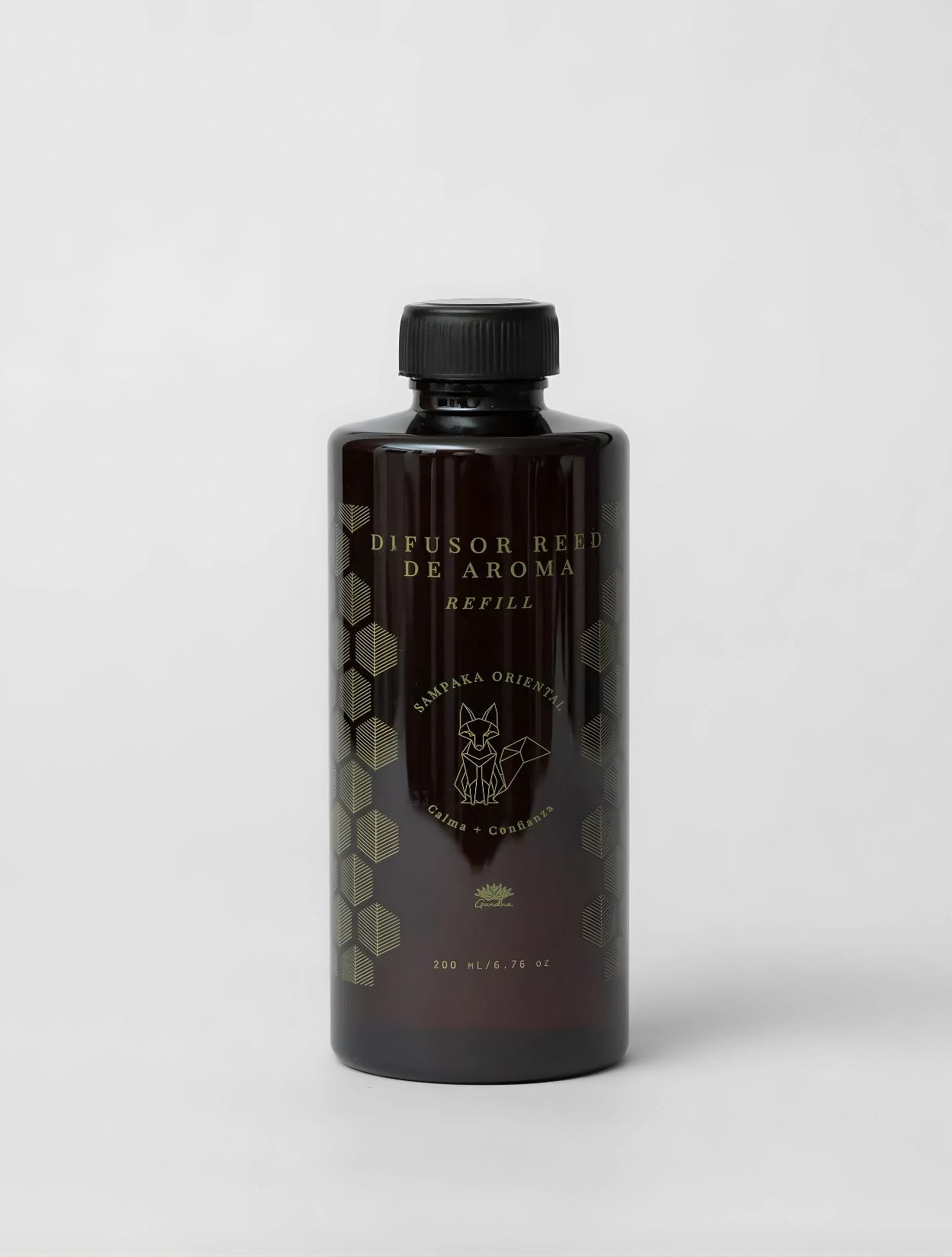 Recambio de 200ml para difusor de varitas aroma Sampaka Oriental de Gandha. Repuesto artesanal de lujo colombiano y esencia original de marcas colombianas, disponible en nuestro concept store de bienestar.
