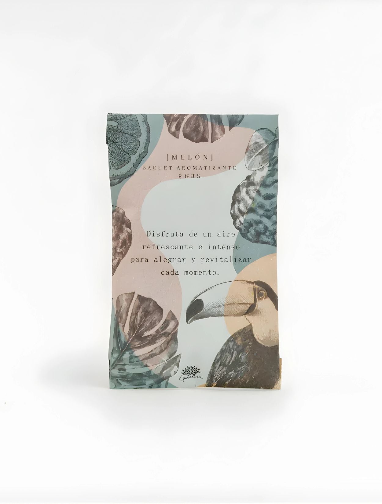 Sachet pequeño de papel artesanal aroma Melón de la marca colombiana Gandha. Accesorio original de lujo colombiano y esencia de marcas colombianas para cajones, disponible en nuestro concept store .