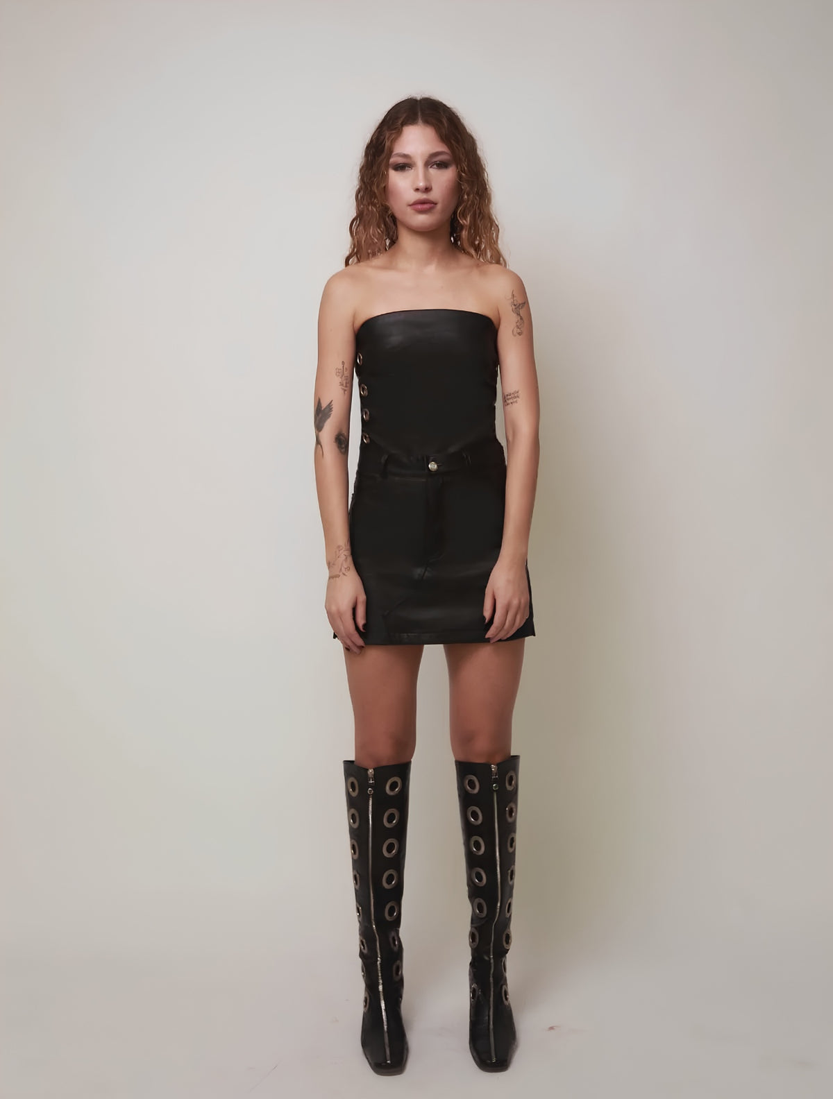War Dance Top | Strapless de Cuero Falso Negro