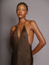 Vestido Zarina de Bless con cuello halter y espalda descubierta en tela satinada para mujer – Moda colombiana de lujo para eventos | Casa Precis, Concept Store