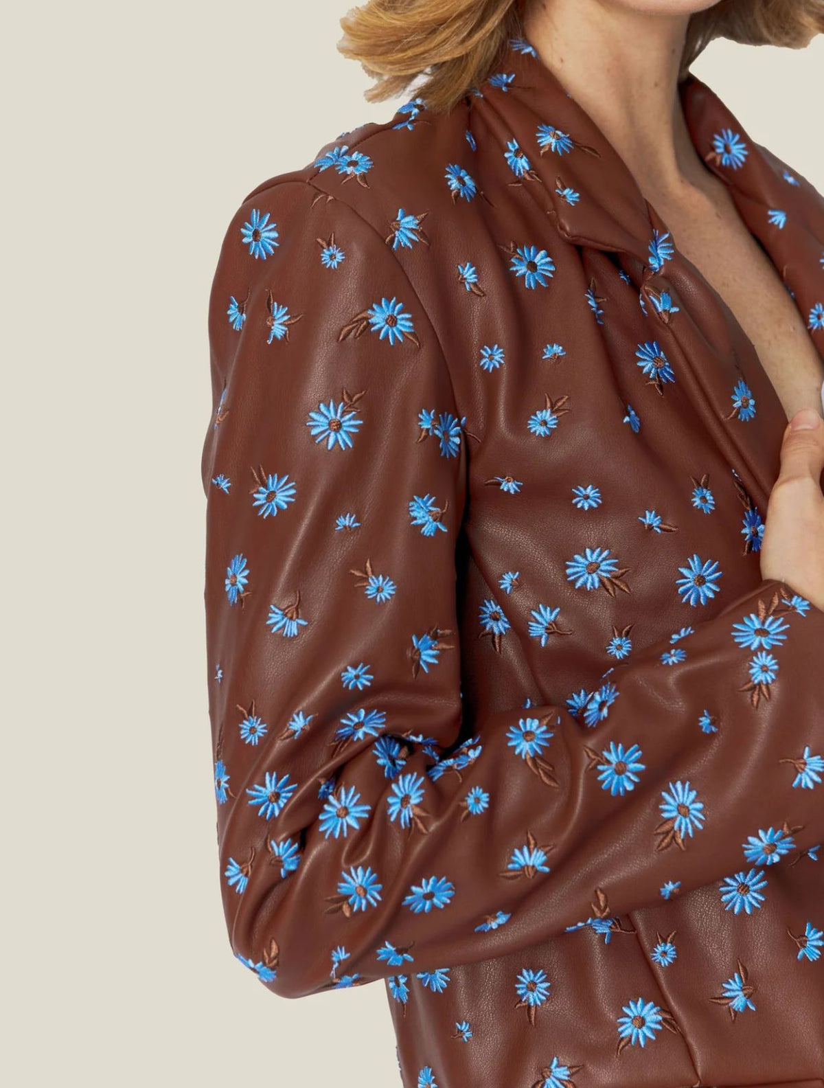 Embroidered Brown & Blue Blazer | Blazer Bordado Marrón y Azul | The Good Neighbor