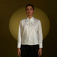 Camisa blanca de algodón con diseño estructural modelo Renacer de la marca Disímil – Camisería de lujo y diseño contemporáneo de autor hecho en Colombia | Casa Precis, Concept Store