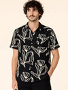 Camisa con estampado de tulipanes ilustrados de la marca Pardo – Moda de lujo contemporáneo y diseño de autor hecho en Colombia | Casa Precis, Concept Store