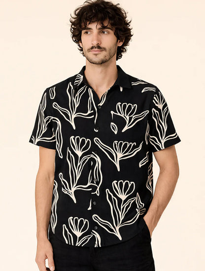 Camisa con estampado de tulipanes ilustrados de la marca Pardo – Moda de lujo contemporáneo y diseño de autor hecho en Colombia | Casa Precis, Concept Store