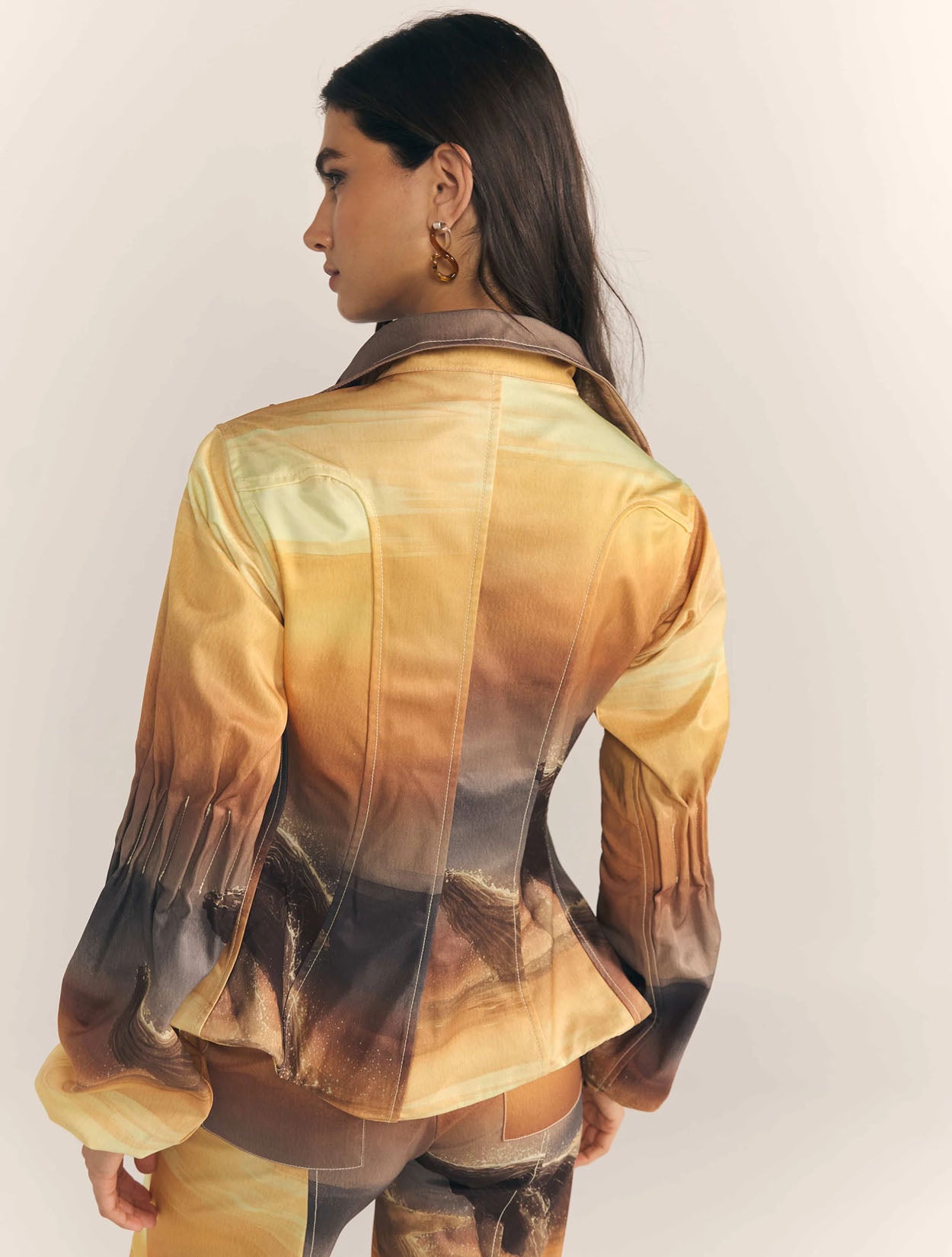 Chaqueta Beluga Atardecer para mujer | Chaqueta Estructurada de Zierra Leona