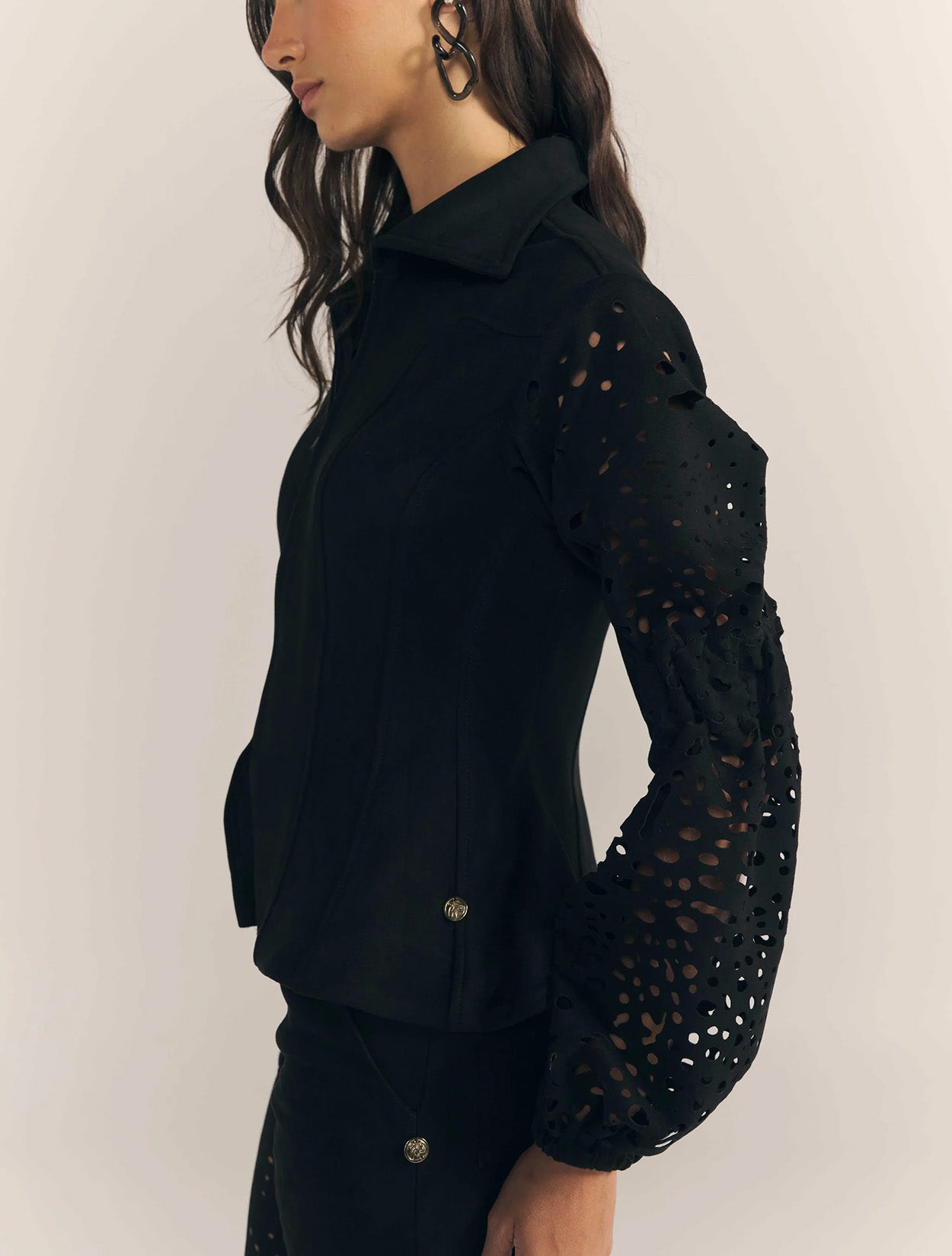Chaqueta Jorobada Negro | Chaqueta Negra con Láser