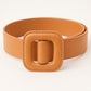 Cinturón de cuero artesanal camel para mujer de Shido, hebilla cuadrada grande forrada, accesorio de moda en Casa Precis.