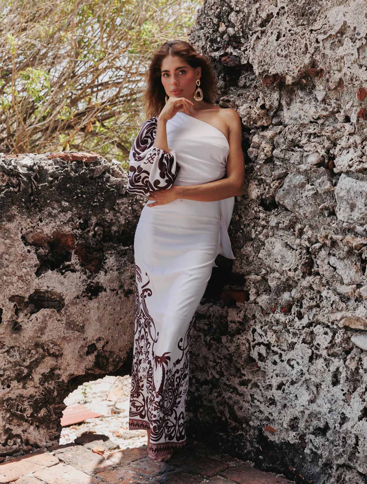 Falda Manglar de la marca Bianco con diseño artístico inspirado en la naturaleza – Moda de lujo y diseño de autor hecho en Colombia | Casa Precis, Concept Store