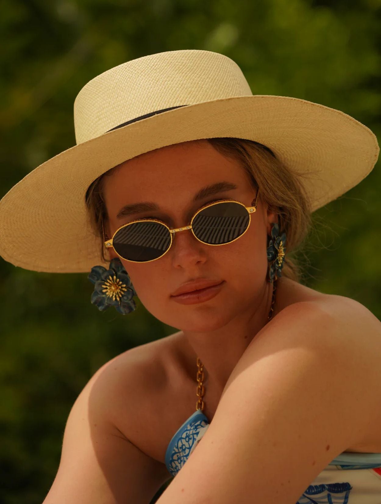 Gafas de sol Alessia Sunglasses de la marca Flor Amazona con montura sofisticada de diseño de autor y lentes con protección UV – Eyewear de lujo | Casa Precis, Concept Store