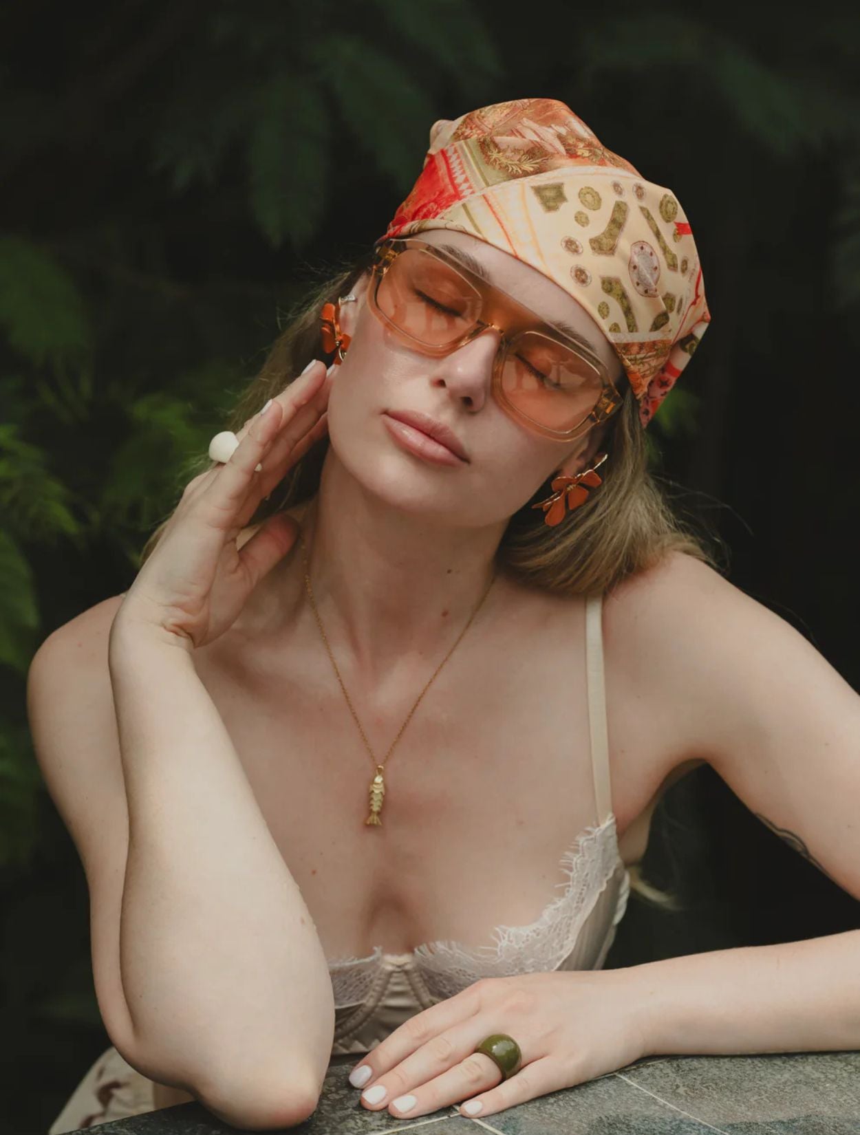 Gafas de sol Akira Carey Sunglasses de la marca Flor Amazona con montura geométrica en textura carey de diseño de autor y protección UV – Eyewear de lujo | Casa Precis, Concept Store