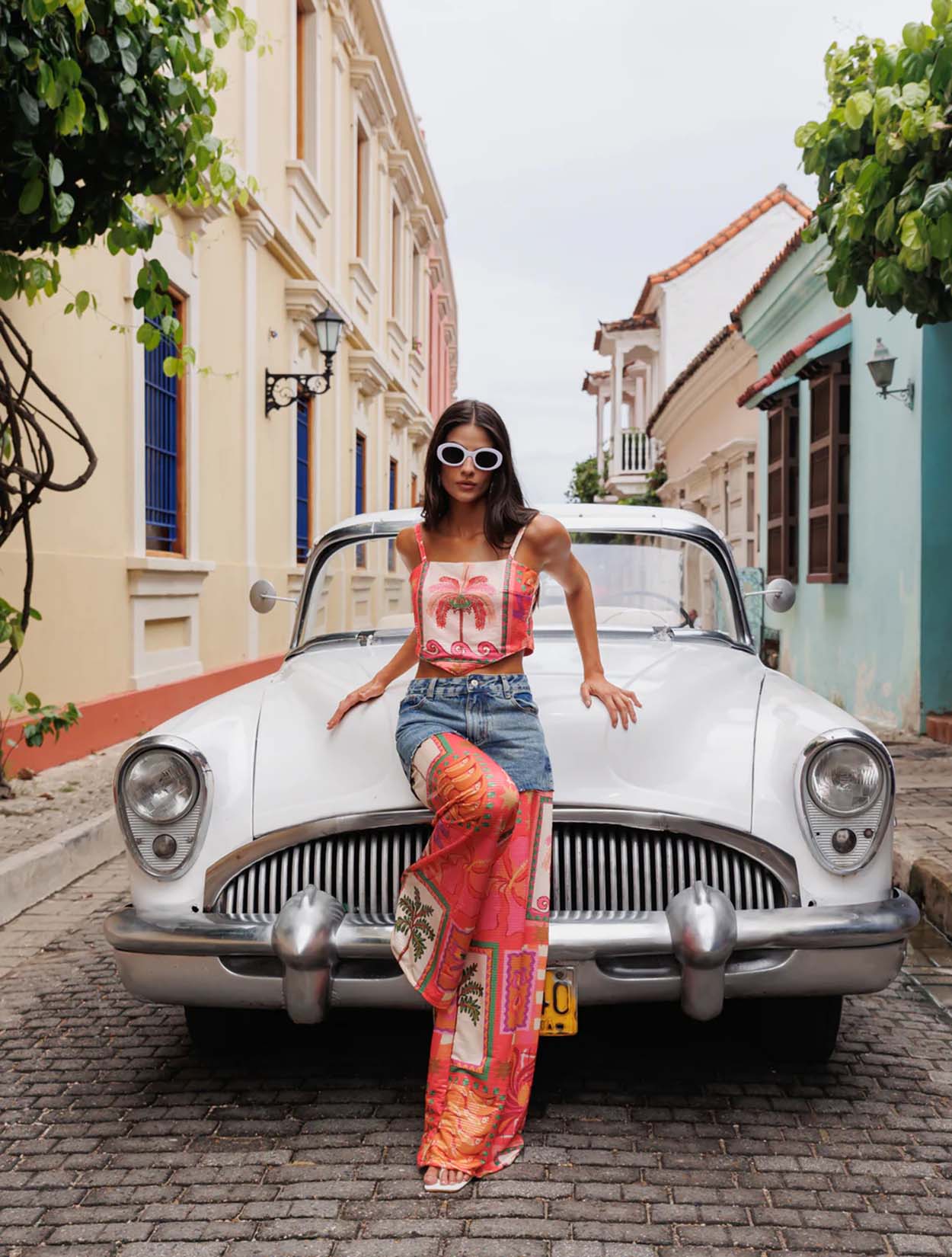 Charme Pant de la marca Bianco con silueta fluida y diseño contemporáneo – Pantalón de lujo y diseño de autor hecho en Colombia | Casa Precis, Concept Store