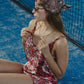 Pijama corta de dos piezas PJ Short Azulejos Red de la marca Flor Amazona con estampado de mosaicos rojos de diseño de autor satinado – Loungewear de lujo hecho en Colombia | Casa Precis, Concept Store