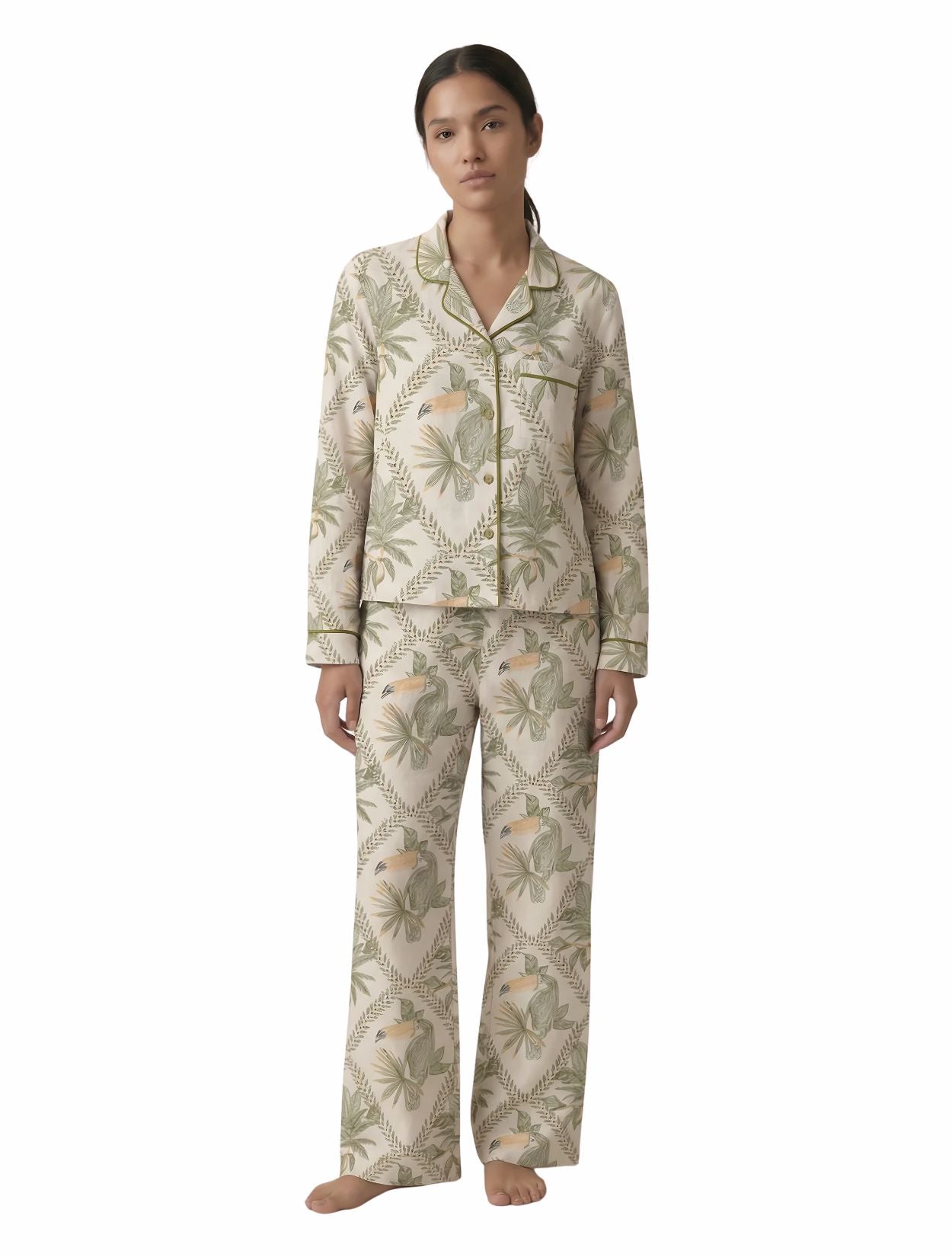 Set de pijama azul de viscosa con camisa y pantalón modelo Botanical Script de la marca Alma Sleepwear – Ropa de descanso de lujo y sleepwear de autor hecho en Colombia | Casa Precis, Concept Store