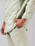 Short de lino premium en color verde eucalipto de la marca Pardo – Ropa de lujo en fibras naturales y diseño de autor hecho en Colombia | Casa Precis, Concept Store