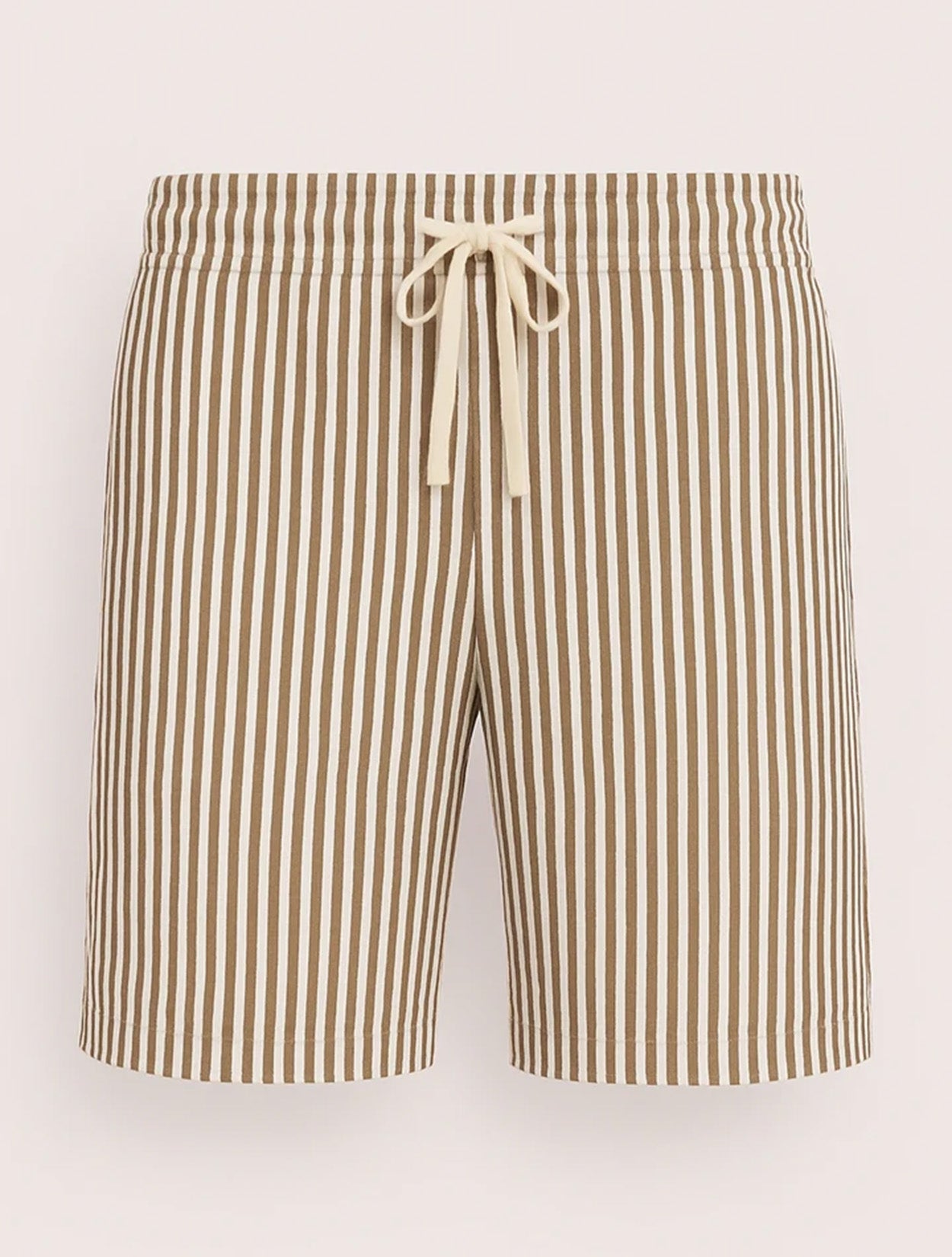Short de Rayas Blanco y Café en Fibras Naturales de Silueta Relajada de la marca colombiana Pardo x Casa Precis, Concept Store