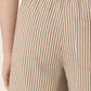 Short de Rayas Blanco y Café en Fibras Naturales de Silueta Relajada de la marca colombiana Pardo x Casa Precis, Concept Store