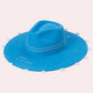 Sombrero Clouds in My Eyes de la marca SerSer en fieltro premium con diseño onírico de autor y ala ancha estructurada – Sombrero de lujo artesanal hecho en Colombia | Casa Precis, Concept Store