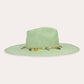 Sombrero Hidden Memories de la marca SerSer en fieltro premium con diseño de autor de ala ancha estructurada – Sombrero de lujo artesanal hecho en Colombia | Casa Precis, Concept Store
