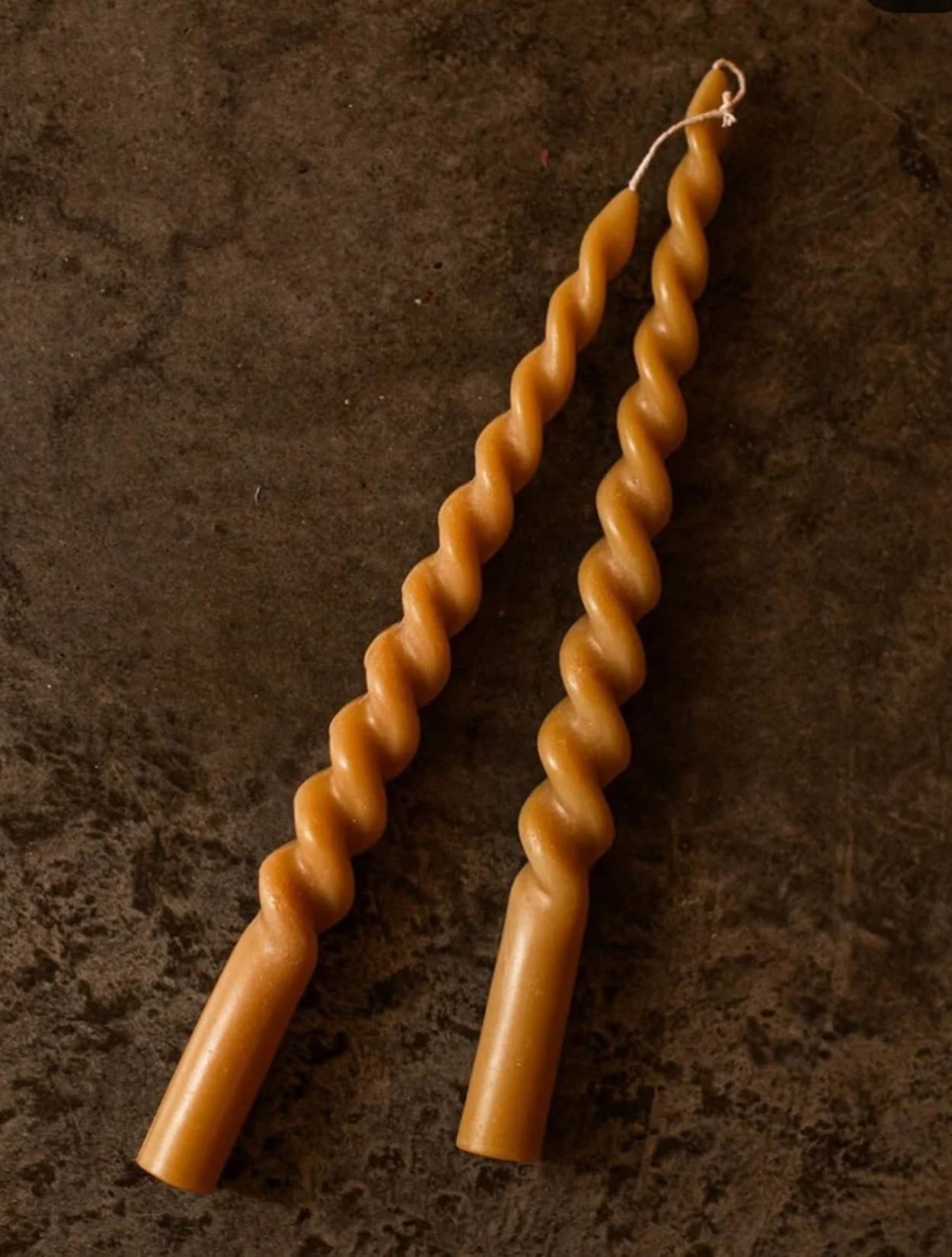 Vela de bloque monumental Espiral de la marca Pabilo – Velas de gran formato para decoración de lujo y diseño de interiores hecho en Colombia | Casa Precis, Concept Store