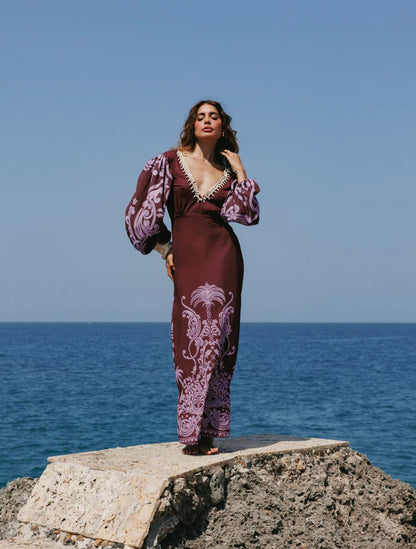 Ancestra Dress de la marca Bianco con diseño asimétrico y caída fluida de gala – Vestido largo de lujo de autor hecho en Colombia | Casa Precis, Concept Store