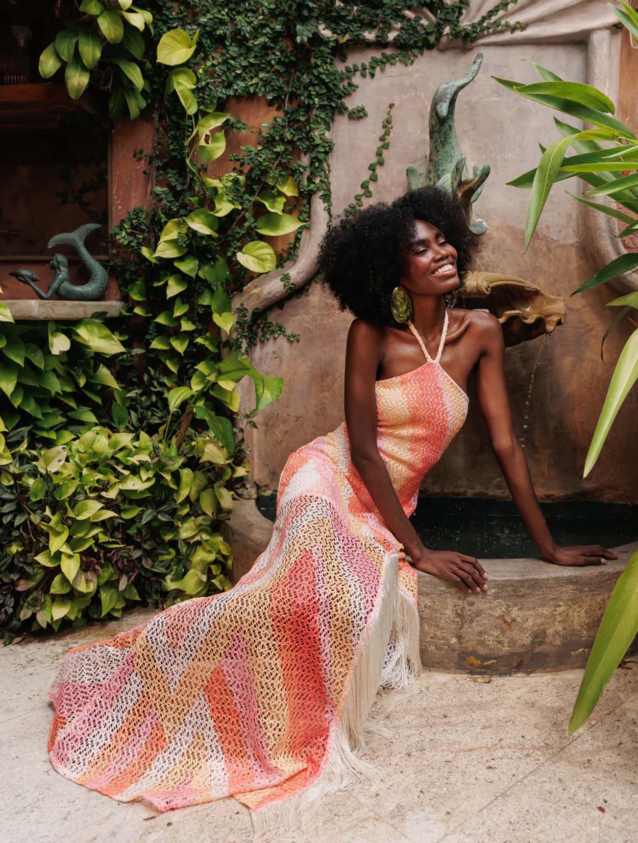 Cheers Dress de la marca Bianco con silueta festiva y diseño de cóctel de autor – Vestido de fiesta de lujo hecho en Colombia | Casa Precis, Concept Store