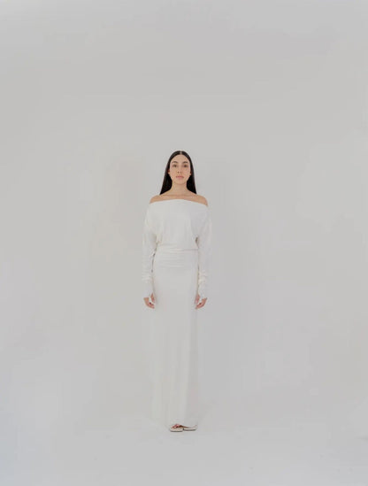 Vestido Halo de Santo Azul en color Ivory largo con silueta fluida y diseño etéreo para mujer – Moda colombiana de lujo contemporáneo | Casa Precis, Concept Store