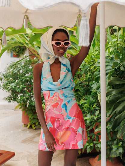 Shine Minidress de la marca Bianco con acabado brillante reflectante y diseño de fiesta corto – Vestido de lujo y diseño de autor hecho en Colombia | Casa Precis, Concept Store