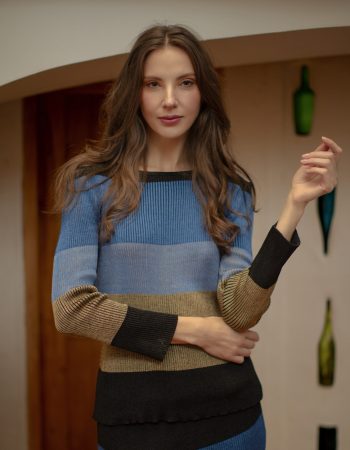 BUZO-BUMBLEBEE-AZUL-REY-ORO-NEGRO-1