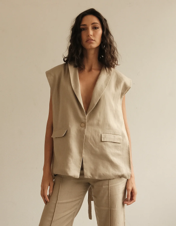 CHALECO BLAZER DE LINO MOCCA