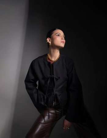 LIVIA-JACKET-NEGRA-CASA-PRECIS-1.jpg