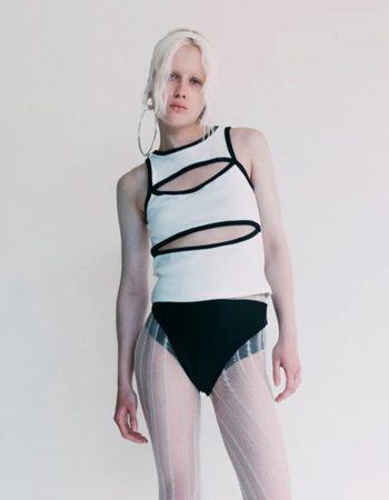 NERI-SHIRT-HUESO-SESGO-NEGRO--1