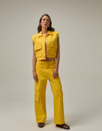 PANTALON-UTILITY-AMARILLO-INSIGNIA-DSGN-CASA-PRECIS-1.jpg